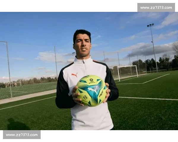 西甲德比落定，方向盘上的足球余温